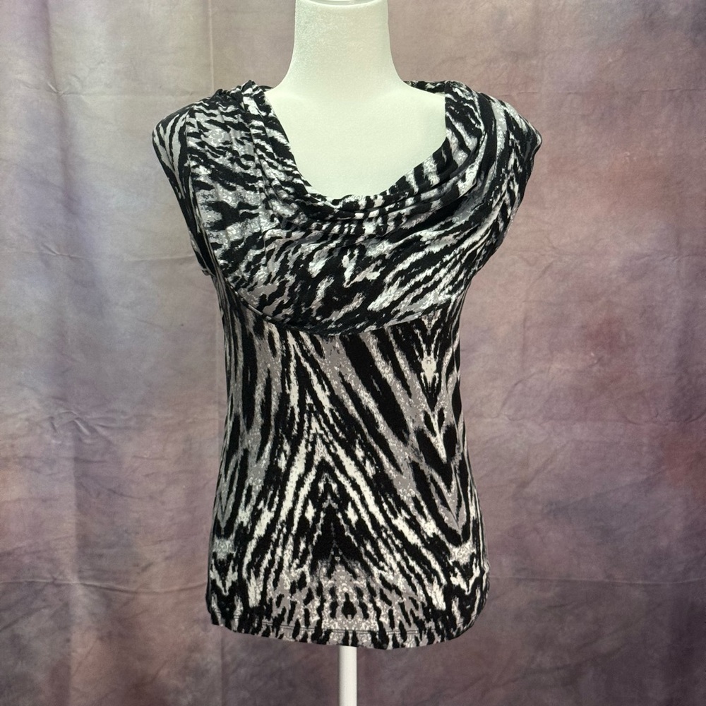 Cable & Gauge Black and White Patterned Top